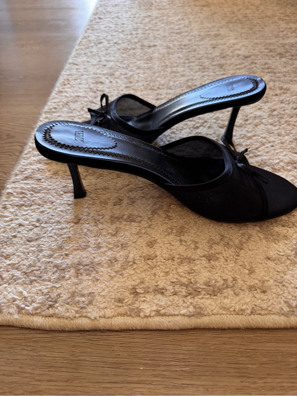Zara Black Bow Slide Mules - Picture 4 of 4